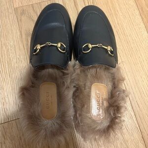 Gucci Black Leather Loafer Mules with Fur Lining Size 36